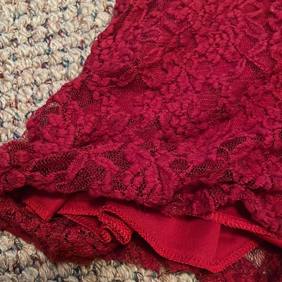 Floral detailed dress - Picture 2 of 9